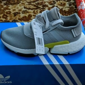 Adidas Pod S3.1J shoes size 3.5